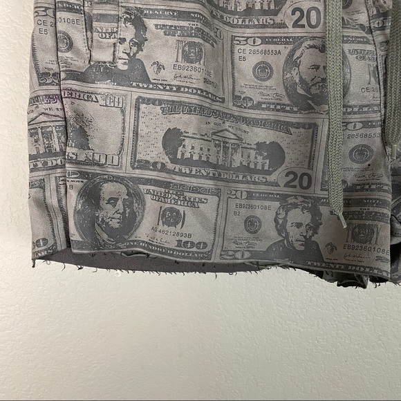 Burgundy Money Shorts Size XXL - Picture 3 of 7